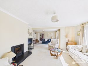 Sitting Room- click for photo gallery